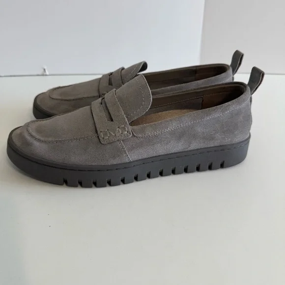 Vionic Uptown Suede Loafers Flats Women Size 9 Light Gray Comfy Work Office - Picture 5 of 13